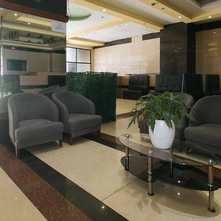 Reddoorz At Winter Hotel Araneta Quezon City Ngoại thất bức ảnh