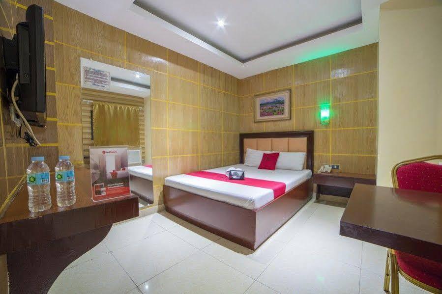 Reddoorz At Winter Hotel Araneta Quezon City Ngoại thất bức ảnh