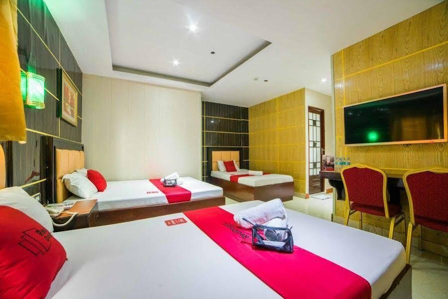 Reddoorz At Winter Hotel Araneta Quezon City Ngoại thất bức ảnh