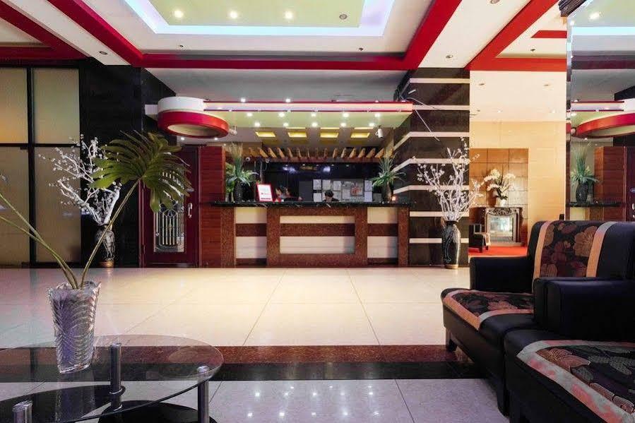 Reddoorz At Winter Hotel Araneta Quezon City Ngoại thất bức ảnh