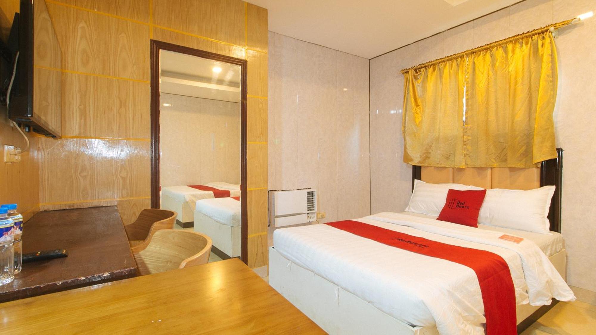 Reddoorz At Winter Hotel Araneta Quezon City Ngoại thất bức ảnh