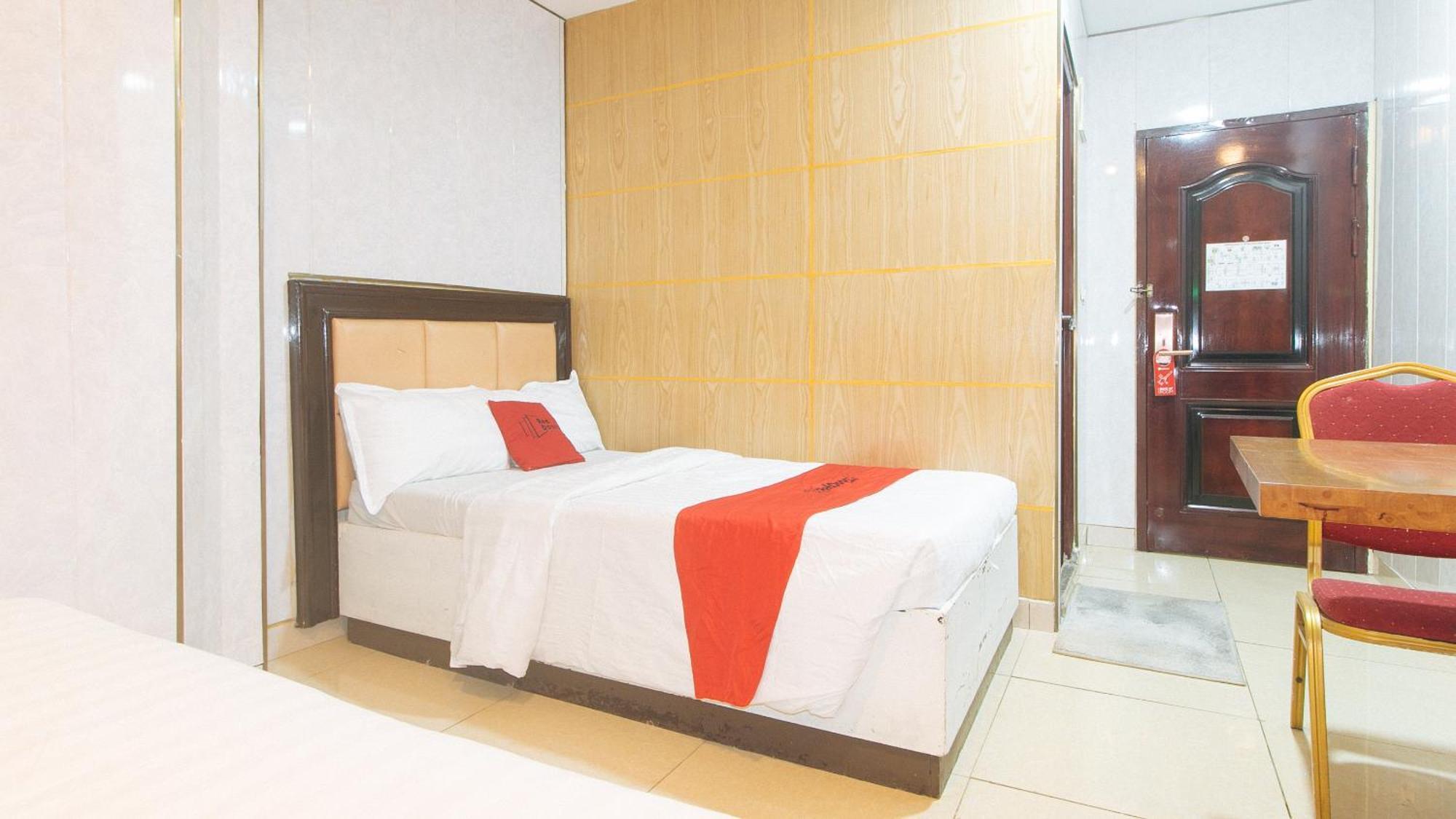 Reddoorz At Winter Hotel Araneta Quezon City Ngoại thất bức ảnh
