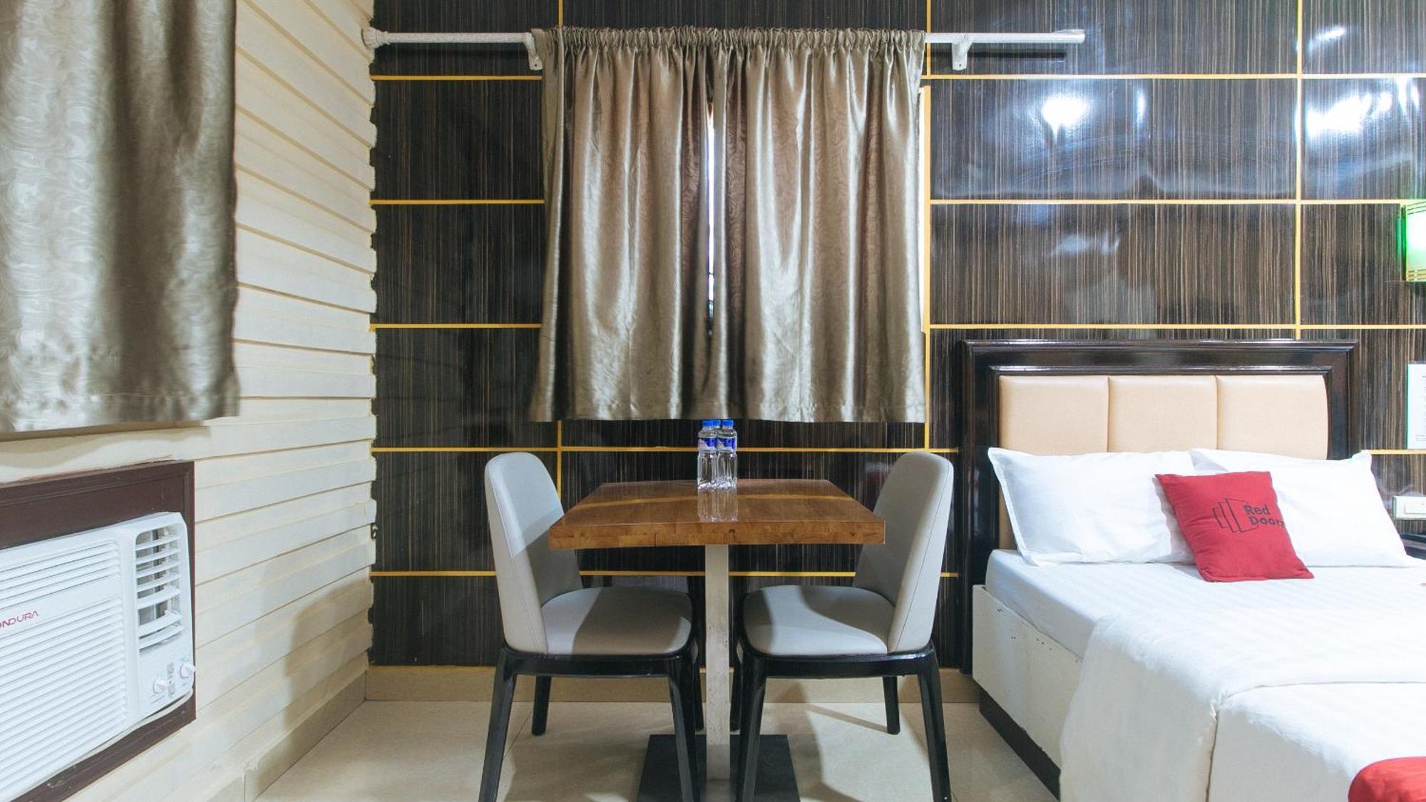 Reddoorz At Winter Hotel Araneta Quezon City Ngoại thất bức ảnh