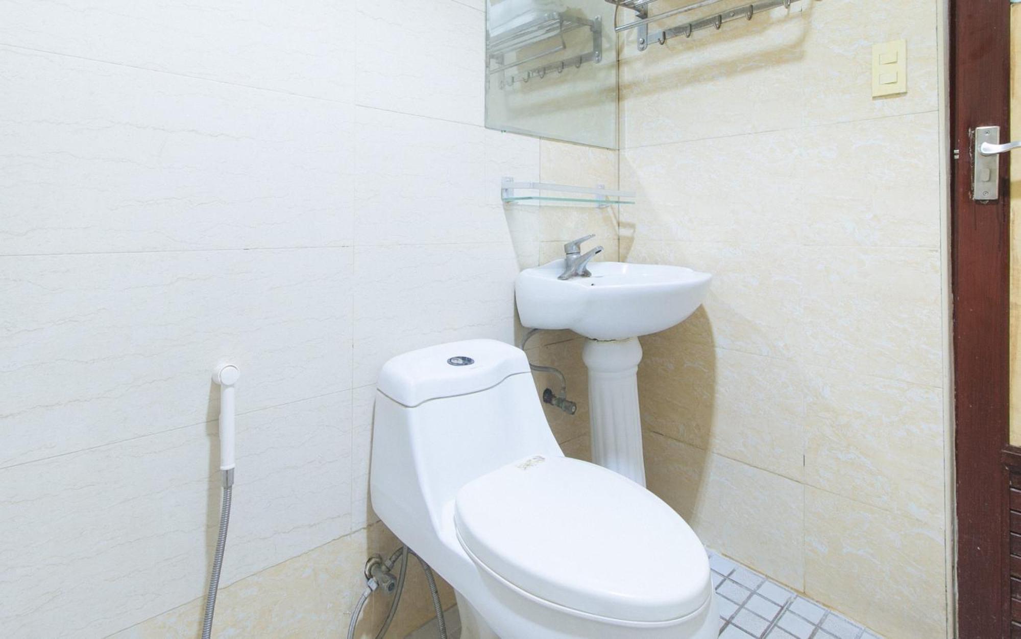 Reddoorz At Winter Hotel Araneta Quezon City Ngoại thất bức ảnh