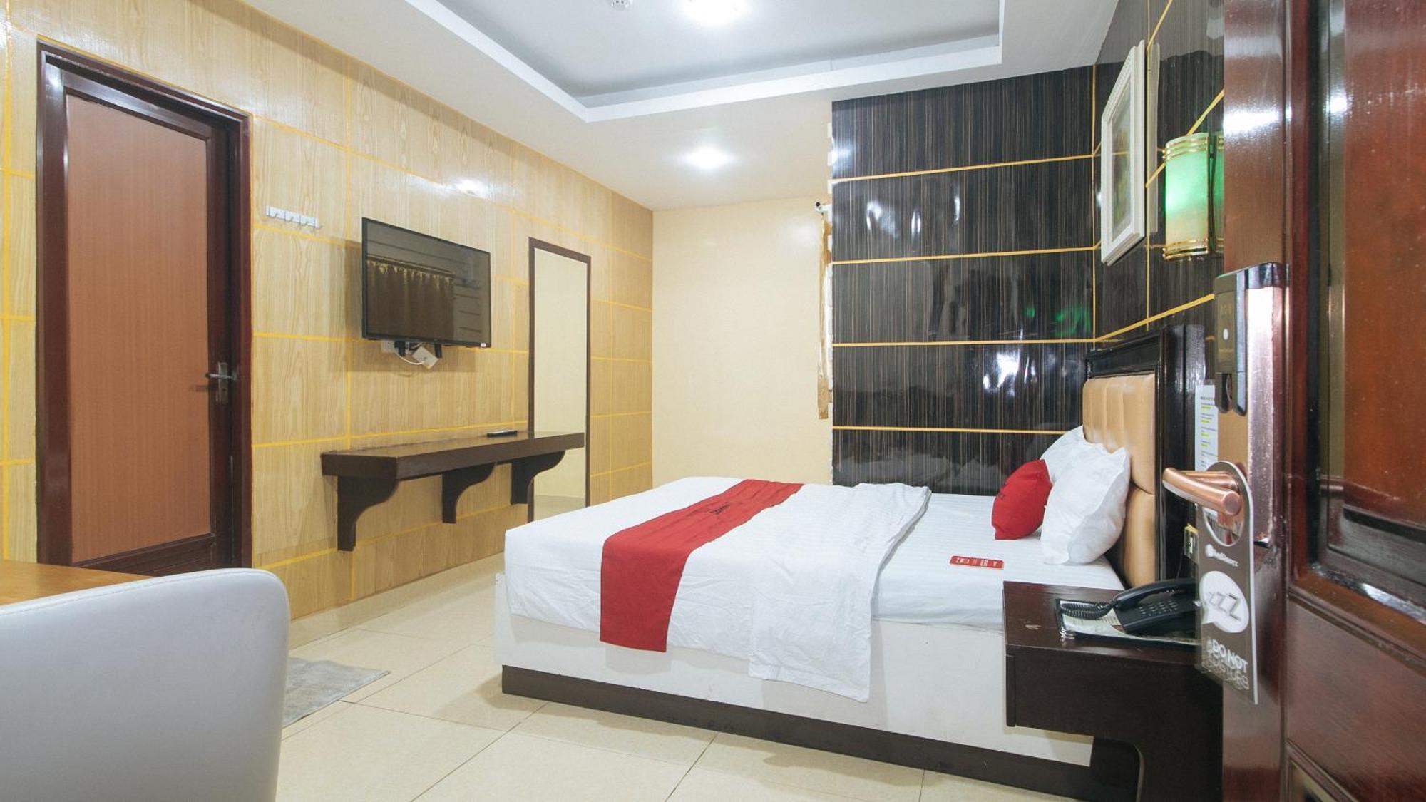 Reddoorz At Winter Hotel Araneta Quezon City Ngoại thất bức ảnh