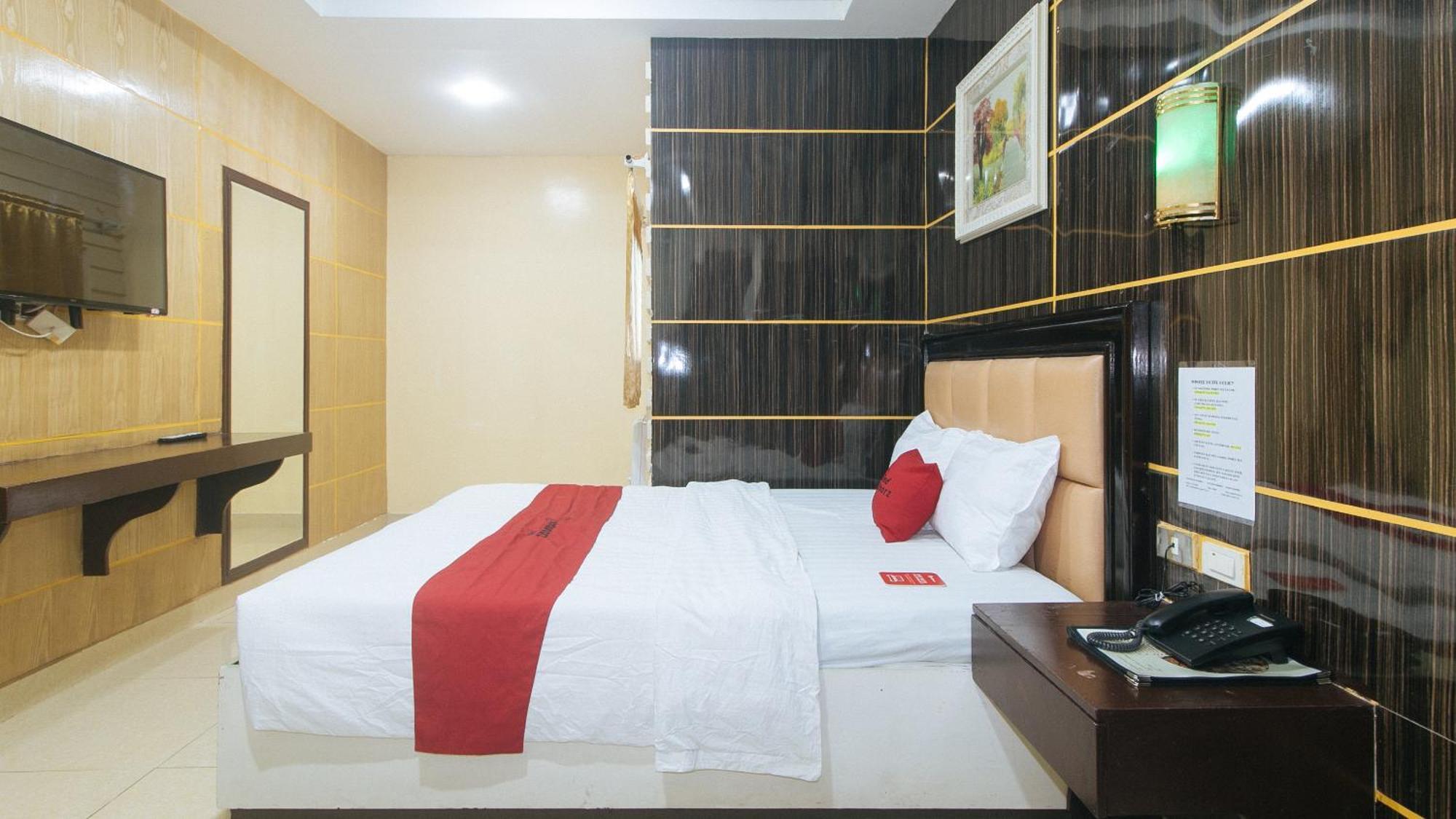 Reddoorz At Winter Hotel Araneta Quezon City Ngoại thất bức ảnh
