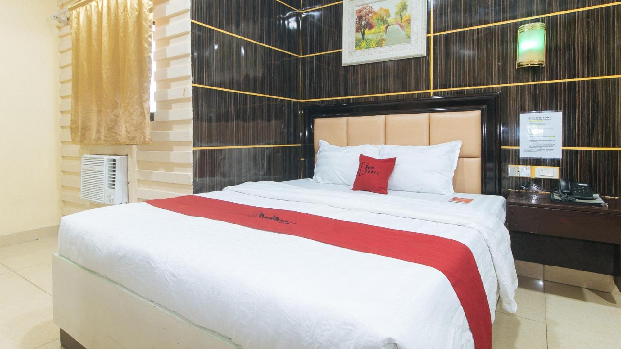 Reddoorz At Winter Hotel Araneta Quezon City Ngoại thất bức ảnh