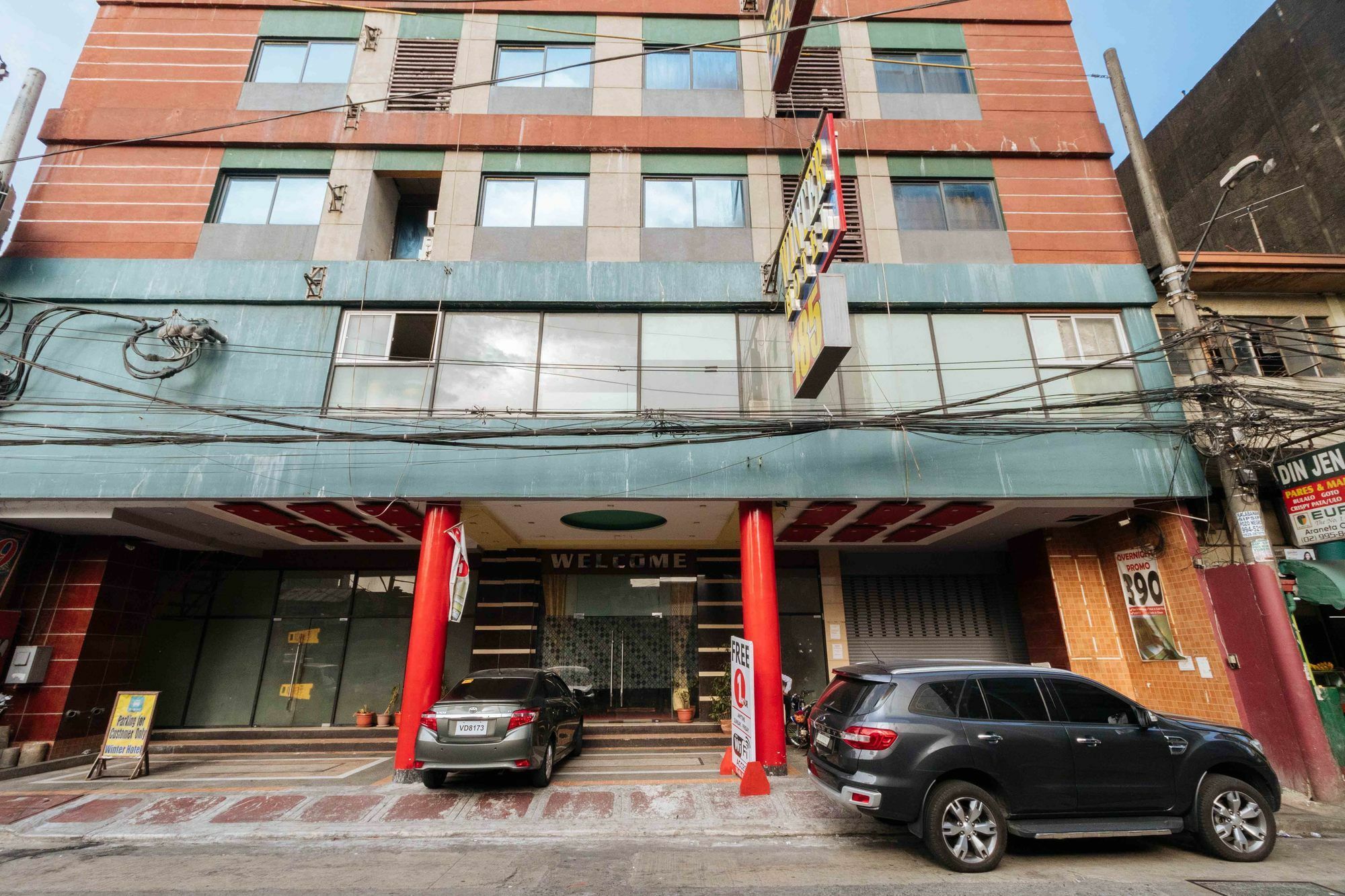 Reddoorz At Winter Hotel Araneta Quezon City Ngoại thất bức ảnh